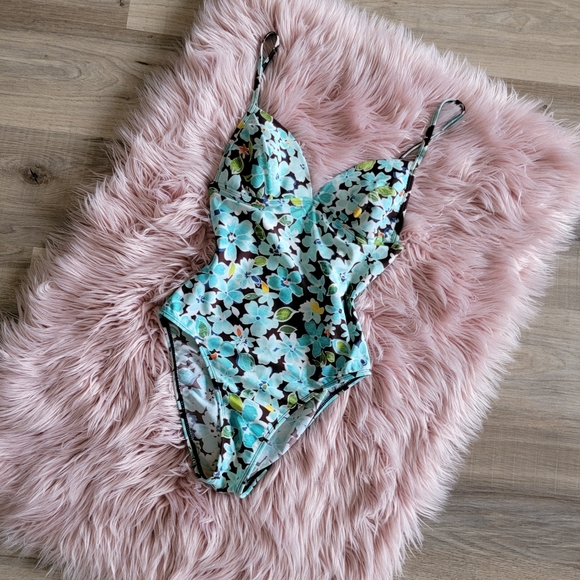 Vintage 90s One Piece Swimsuit Triangle Top Bust - Picture 6 of 11